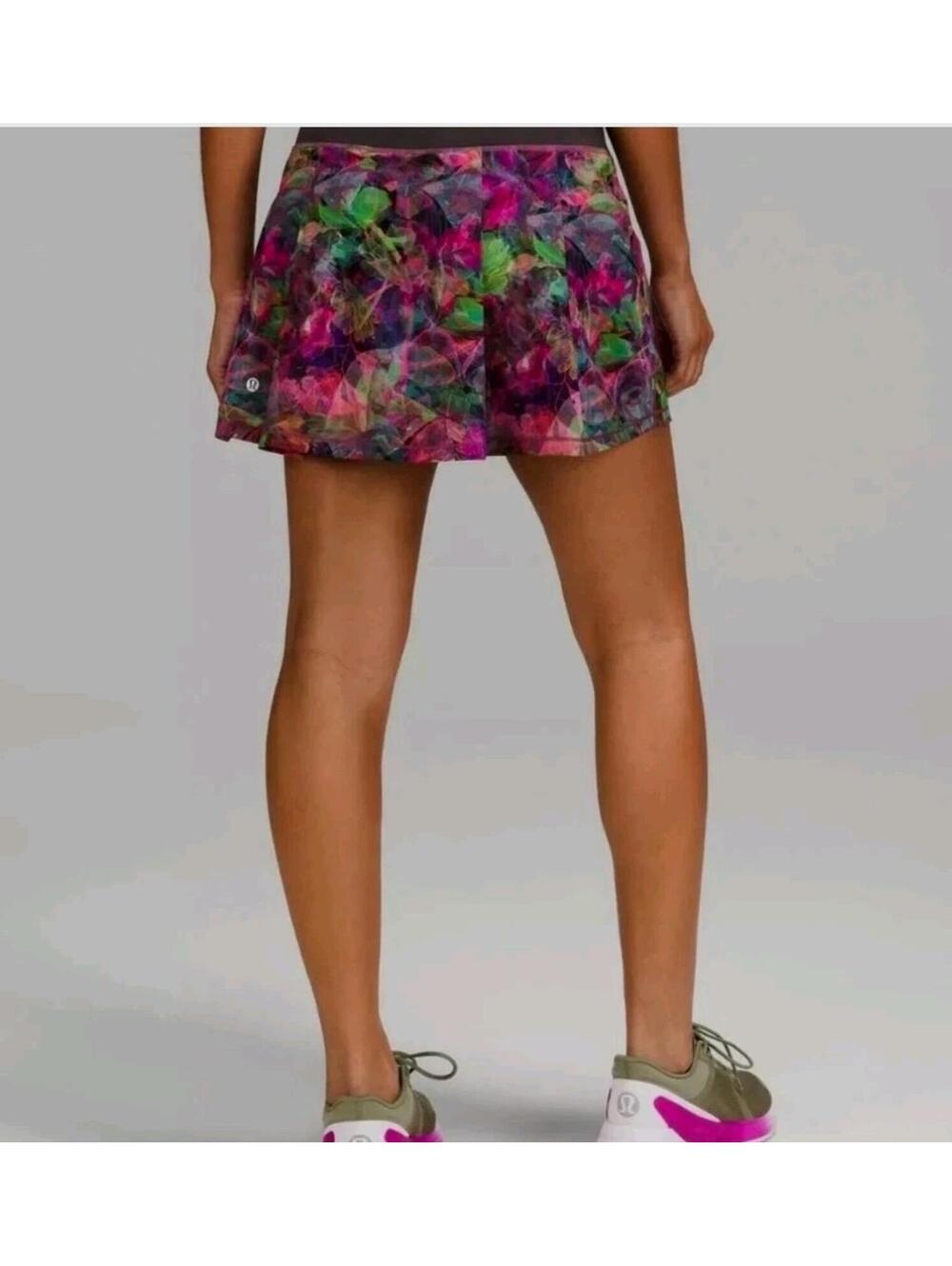 Lululemon Womens Pace Rival Mid-Rise Skirt Size 10 Vivid Floral Tone Tennis